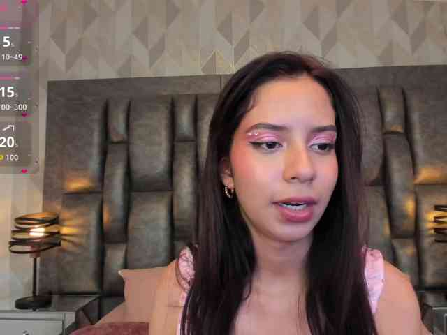 AriBlake webcam
