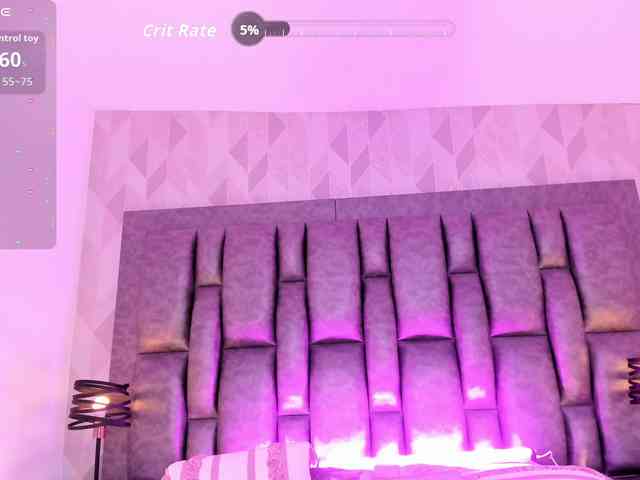 AriBlake webcam