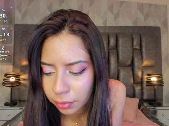 AriBlake webcam