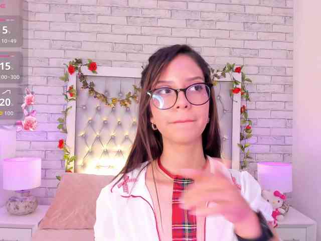 AriBlake webcam