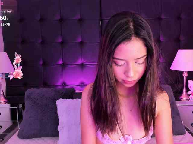 AriBlake webcam