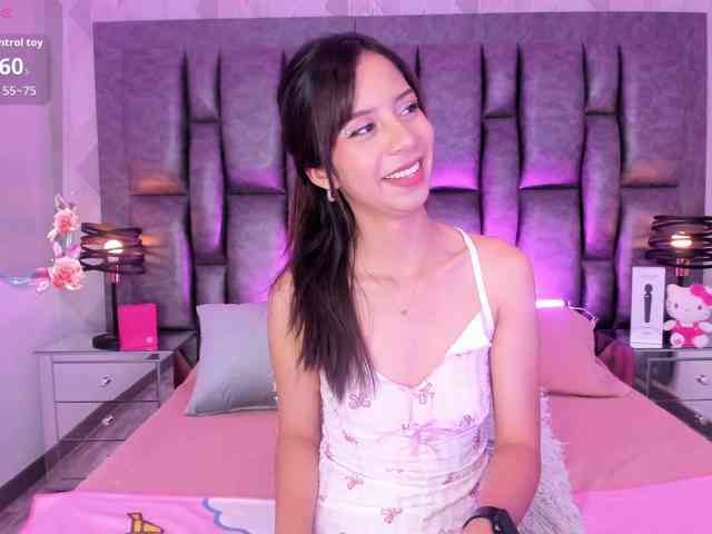 AriBlake webcam