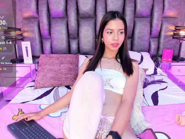 AriBlake webcam