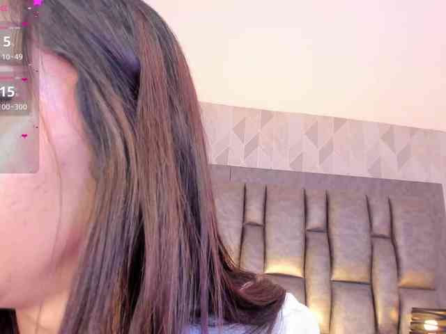 AriBlake webcam