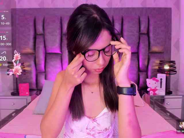 AriBlake webcam