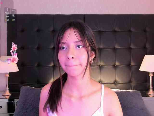AriBlake webcam