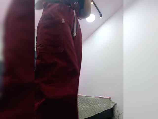 AriBlake webcam