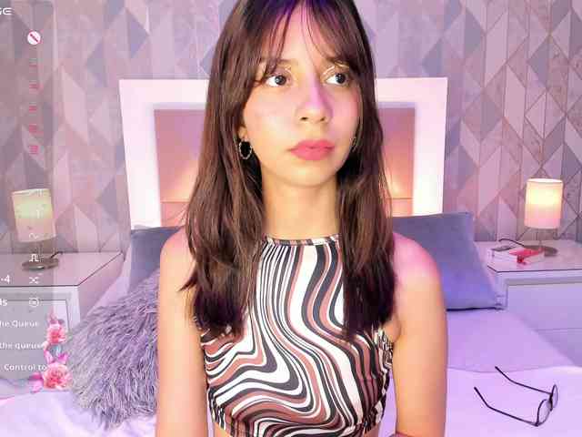 AriBlake webcam