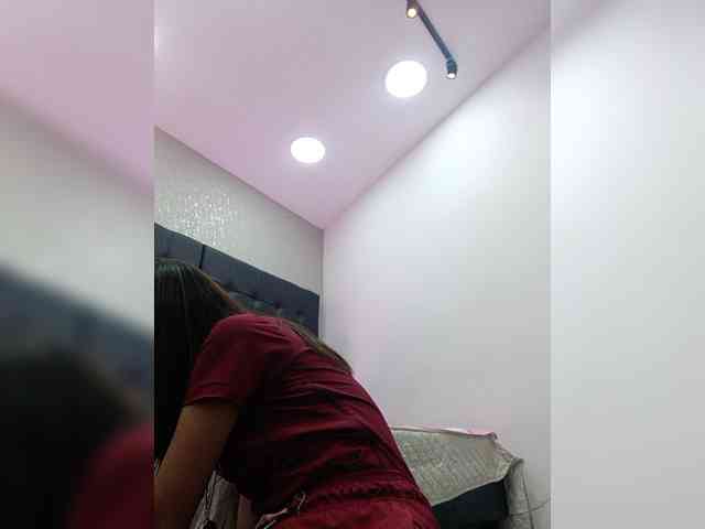 AriBlake webcam