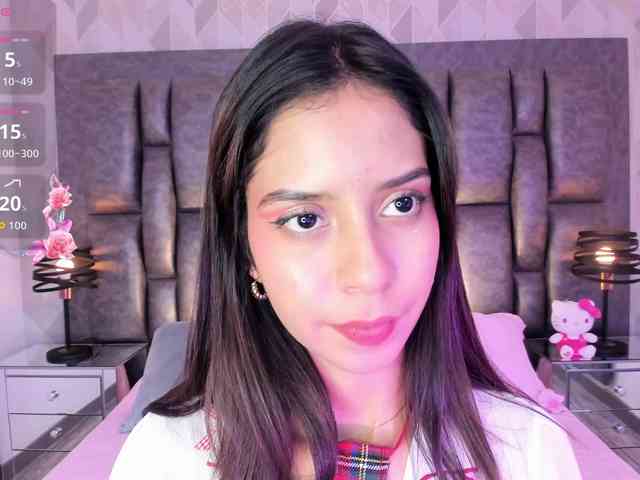AriBlake webcam