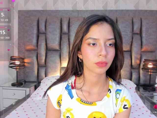 AriBlake webcam