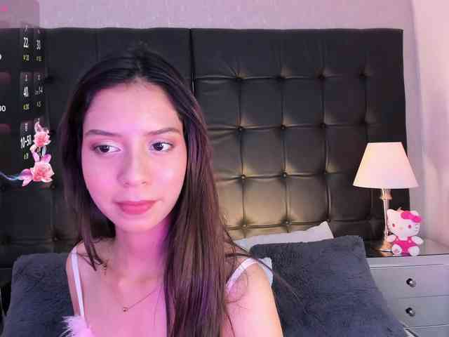 AriBlake webcam