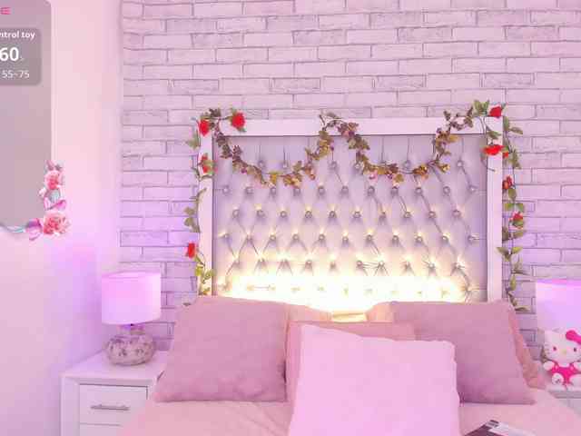 AriBlake webcam