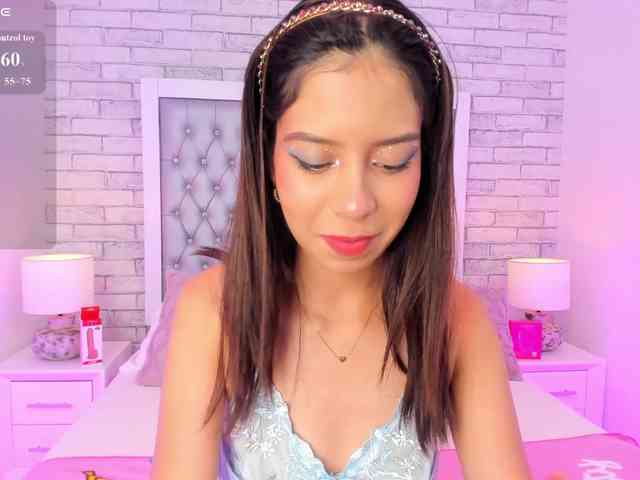 AriBlake webcam
