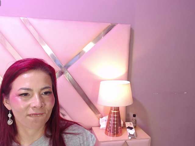 QueenofFirex's BongaCams show and profile