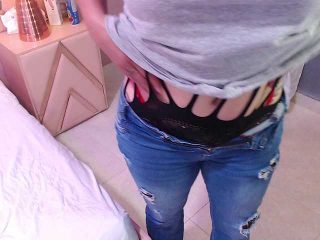 QueenofFirex's BongaCams show and profile