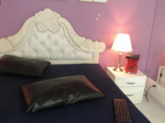 StromRouse's BongaCams show and profile