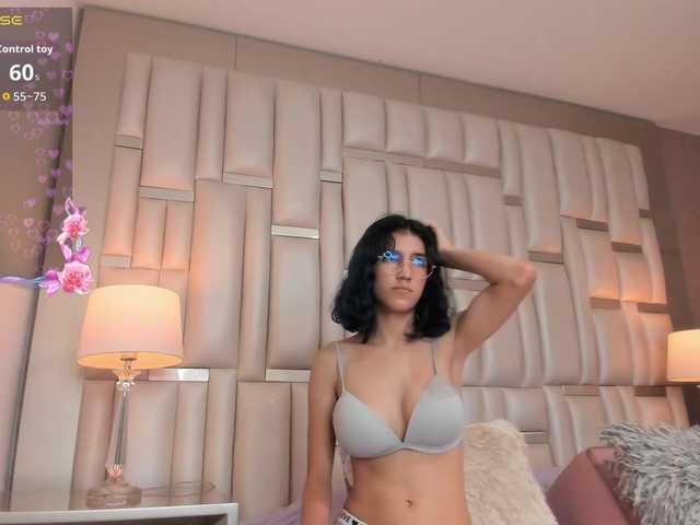  VioletaLane chat room