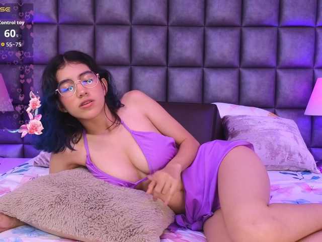  VioletaLane chat room