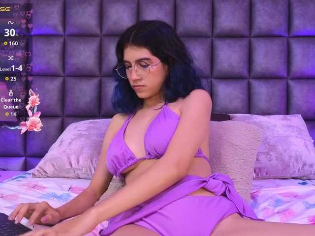  VioletaLane chat room