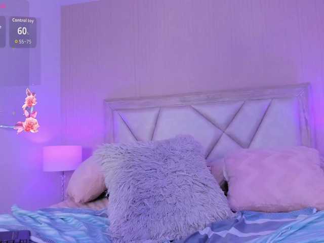  VioletaLane chat room