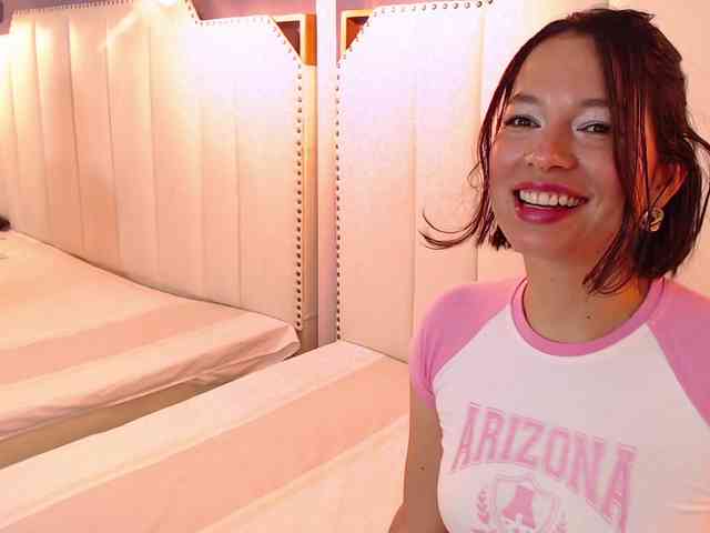 MirandaLarsson webcam