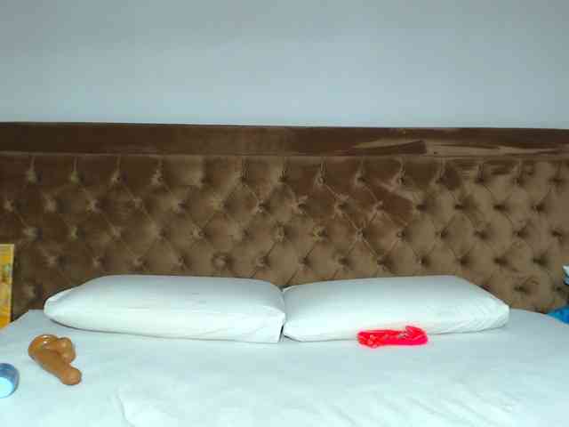 aylinhoney webcam