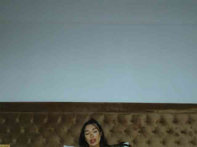 aylinhoney webcam