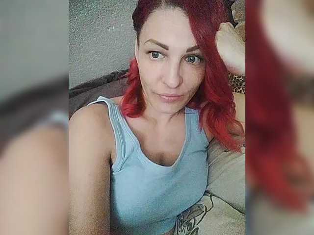 SandrsMuy live cam on BongaCams