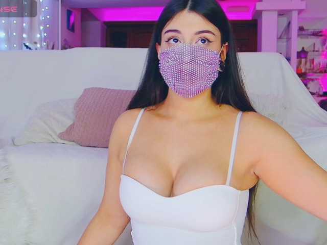 Sabenna, live now on BongaCams