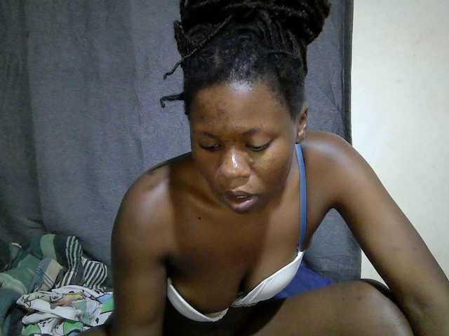 Cute-mellanin's BongaCams show and profile