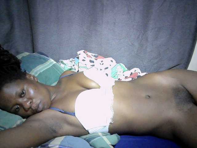 Cute-mellanin's BongaCams show and profile