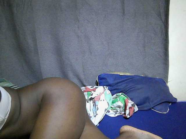 Cute-mellanin's BongaCams show and profile