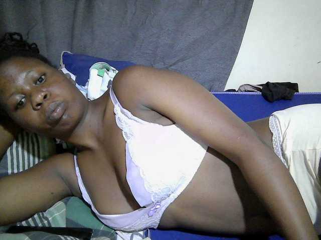 Cute-mellanin's BongaCams show and profile