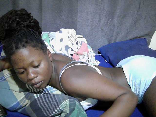 Cute-mellanin's BongaCams show and profile