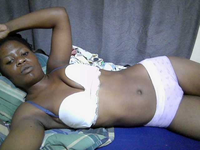 Cute-mellanin's BongaCams show and profile