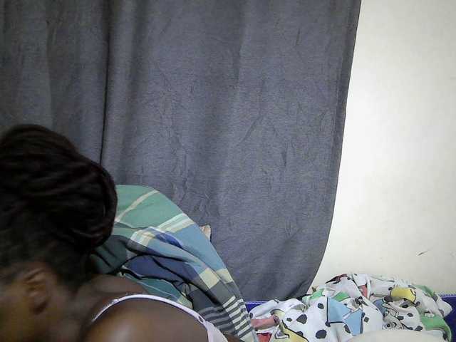 Cute-mellanin's BongaCams show and profile