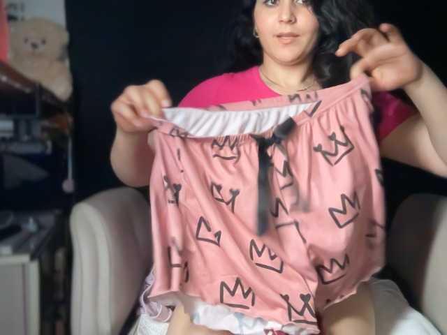 ema-love live cam on BongaCams