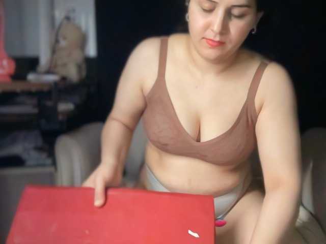 Ema-love's BongaCams show and profile