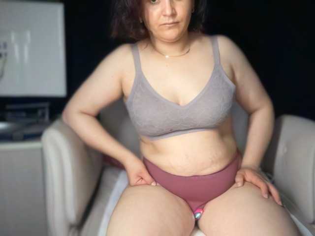 ema-love live cam on UnifiedCams