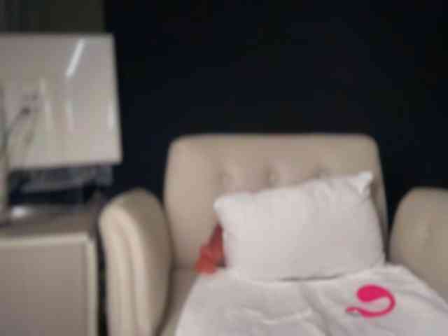 ema-love webcam