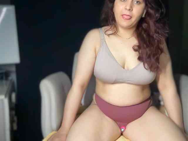 ema-love webcam