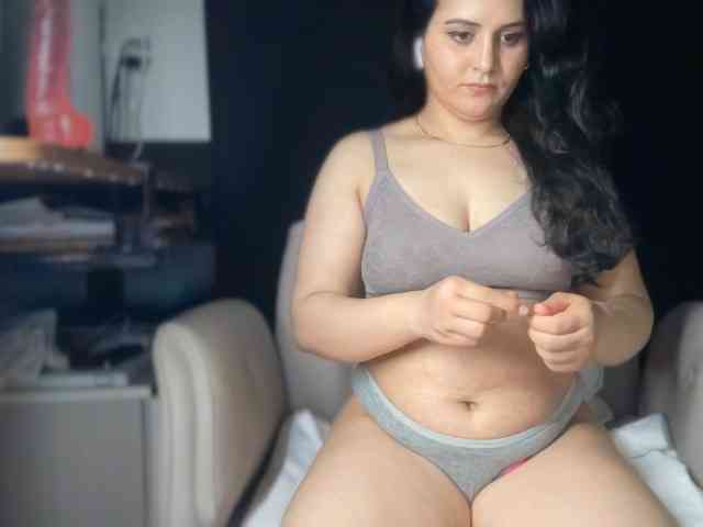 ema-love webcam