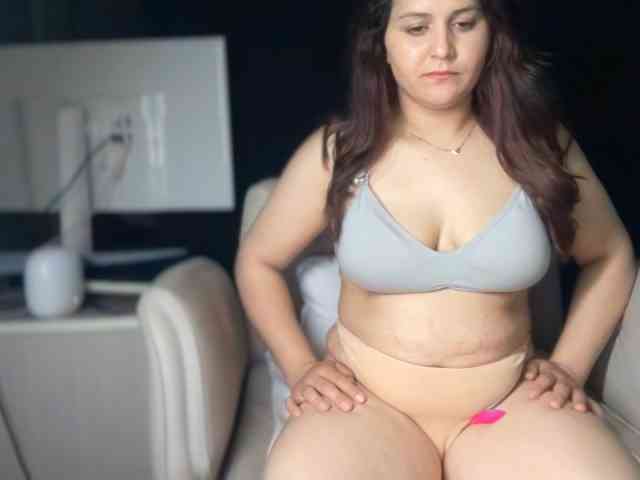 ema-love webcam