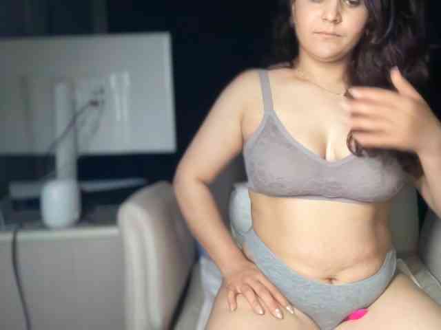 ema-love webcam