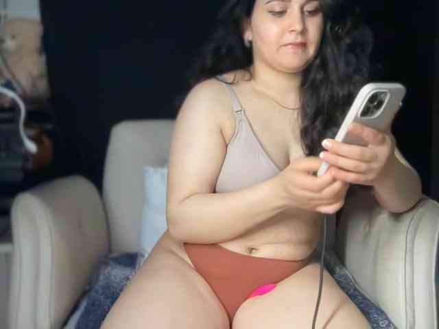 ema-love webcam