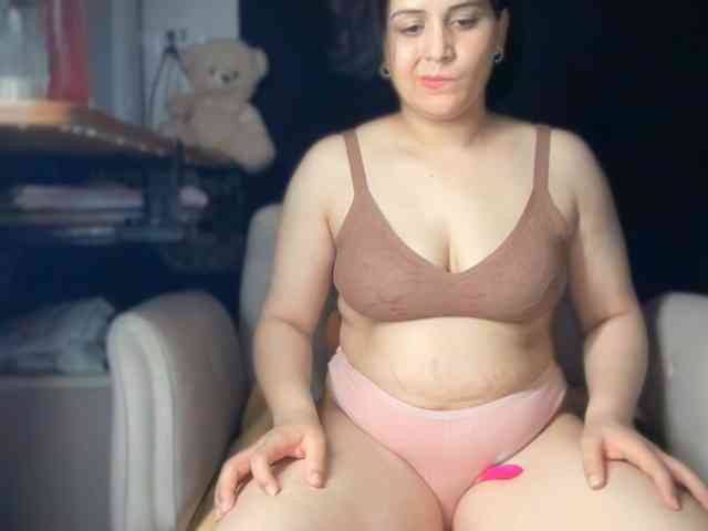 ema-love webcam