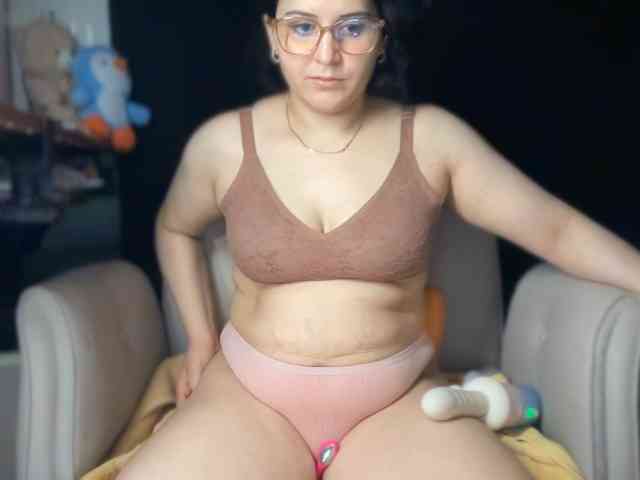 ema-love webcam