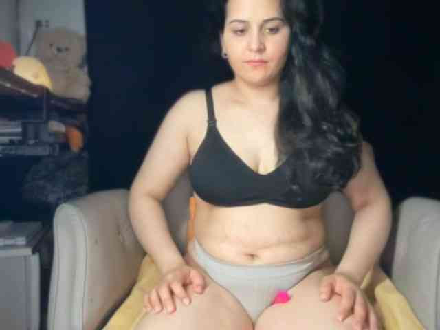 ema-love webcam