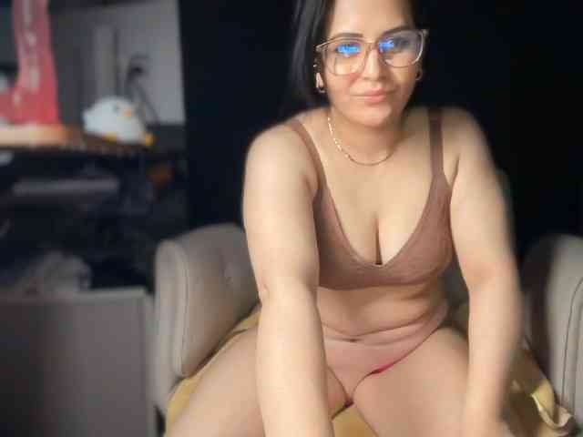 ema-love webcam